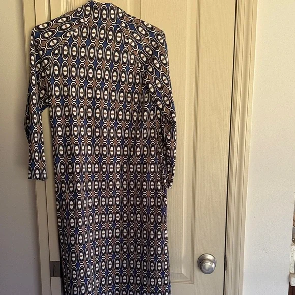 J. McLaughlin Navy and Camel 3/4  Sleeve Dress with pockets and mock neck - Picture 8 of 8